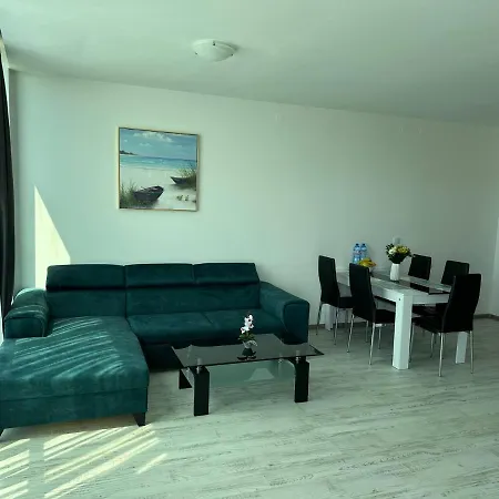 Apartamento Spacious And Cozy In Complex Del Sol